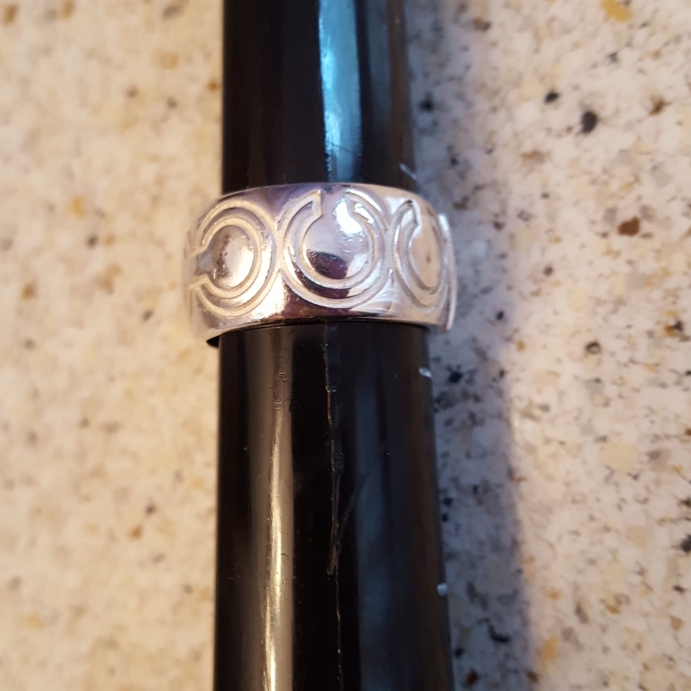 Signature Coach, heavy, 925 silver band ring.